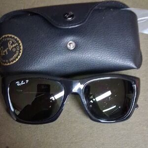 Ray-Ban Classic Black Sunglasses with Case